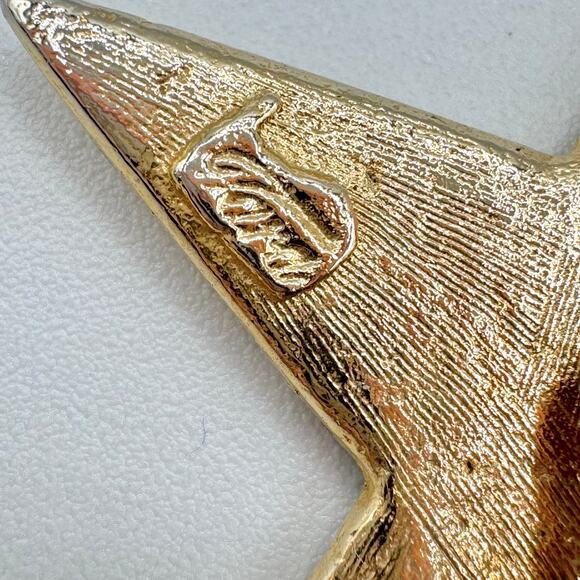 Vintage Tara Rhinestone Star Clip On Earrings Pave Huge Gold Tone Runway Signed - Picture 12 of 16